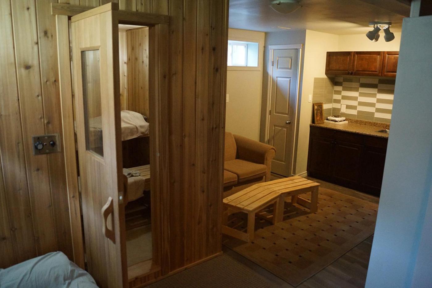 Pelican Guest House. Village Style Living. Spend Vacation Time In Eco Place! Fort Erie Dış mekan fotoğraf